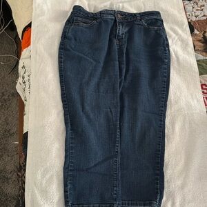 Capri 
Size 10 P
Westport
Stretch